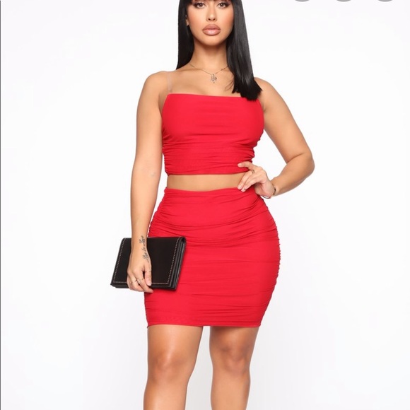 RUCHED RED SKIRT & TOP - Picture 2 of 8